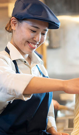 写真：ミライートで働く人